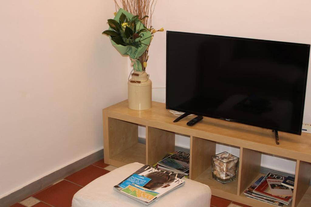 Santa Maria Novella Station Florentine Apartment Florence Extérieur photo